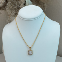 Load image into Gallery viewer, Rose Stone Necklace

