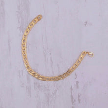 Load image into Gallery viewer, Pretty n Gold Bracelet
